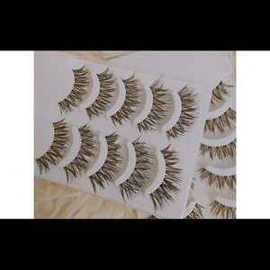 Whispies natural lashes